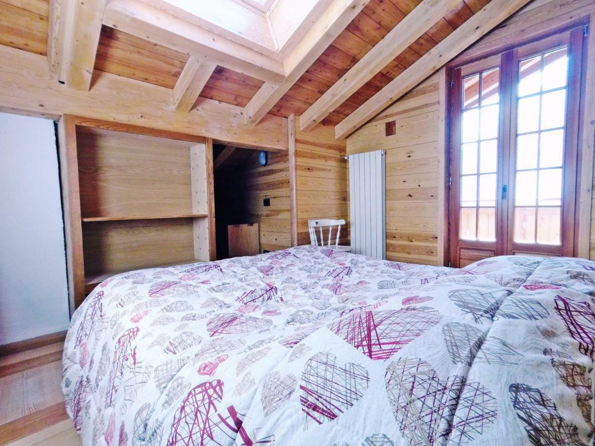 Villa Casa Vacanza In Tipico Chalet Di Montagna à Varzo Extérieur photo